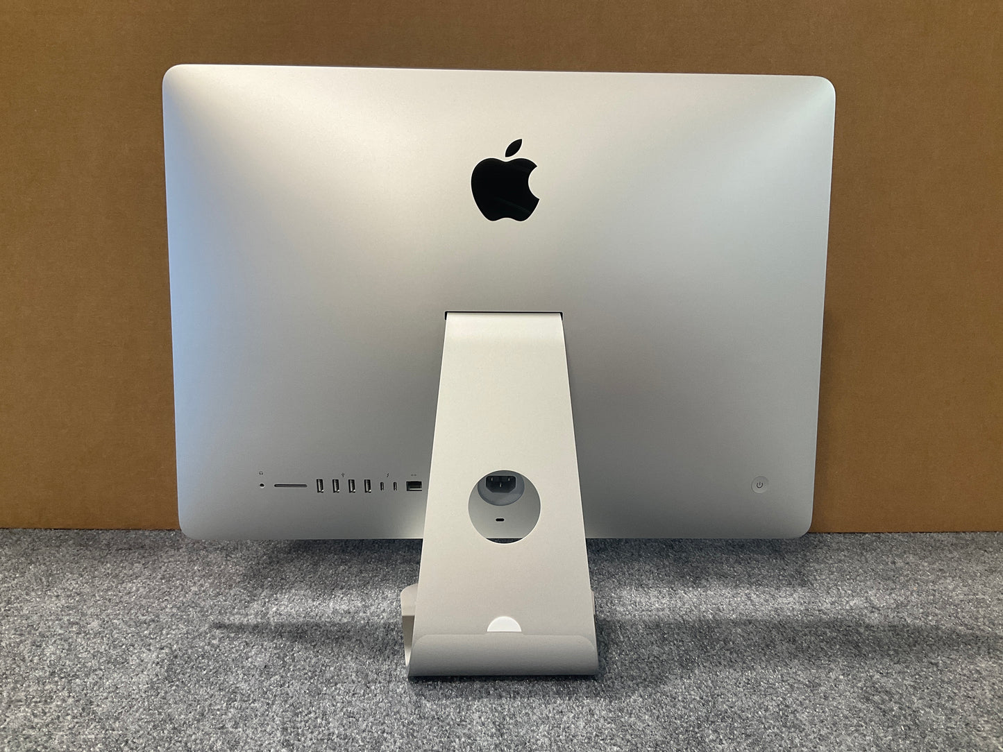 ♥ Open Box - iMac 4K 3.6GHz i3 8GB 1TB BT4.2 WiFiAC Radeon Pro 555X 21" MRT32LL/A (2019)