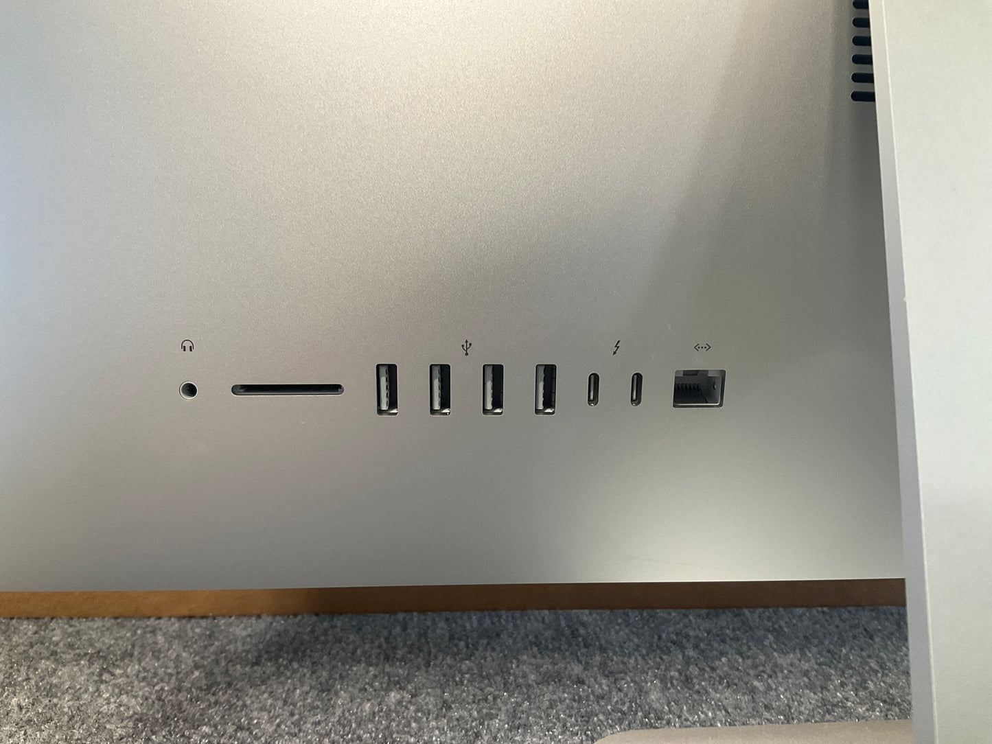 ♥ Open Box - iMac 4K 3.6GHz i3 8GB 1TB BT4.2 WiFiAC Radeon Pro 555X 21" MRT32LL/A (2019)