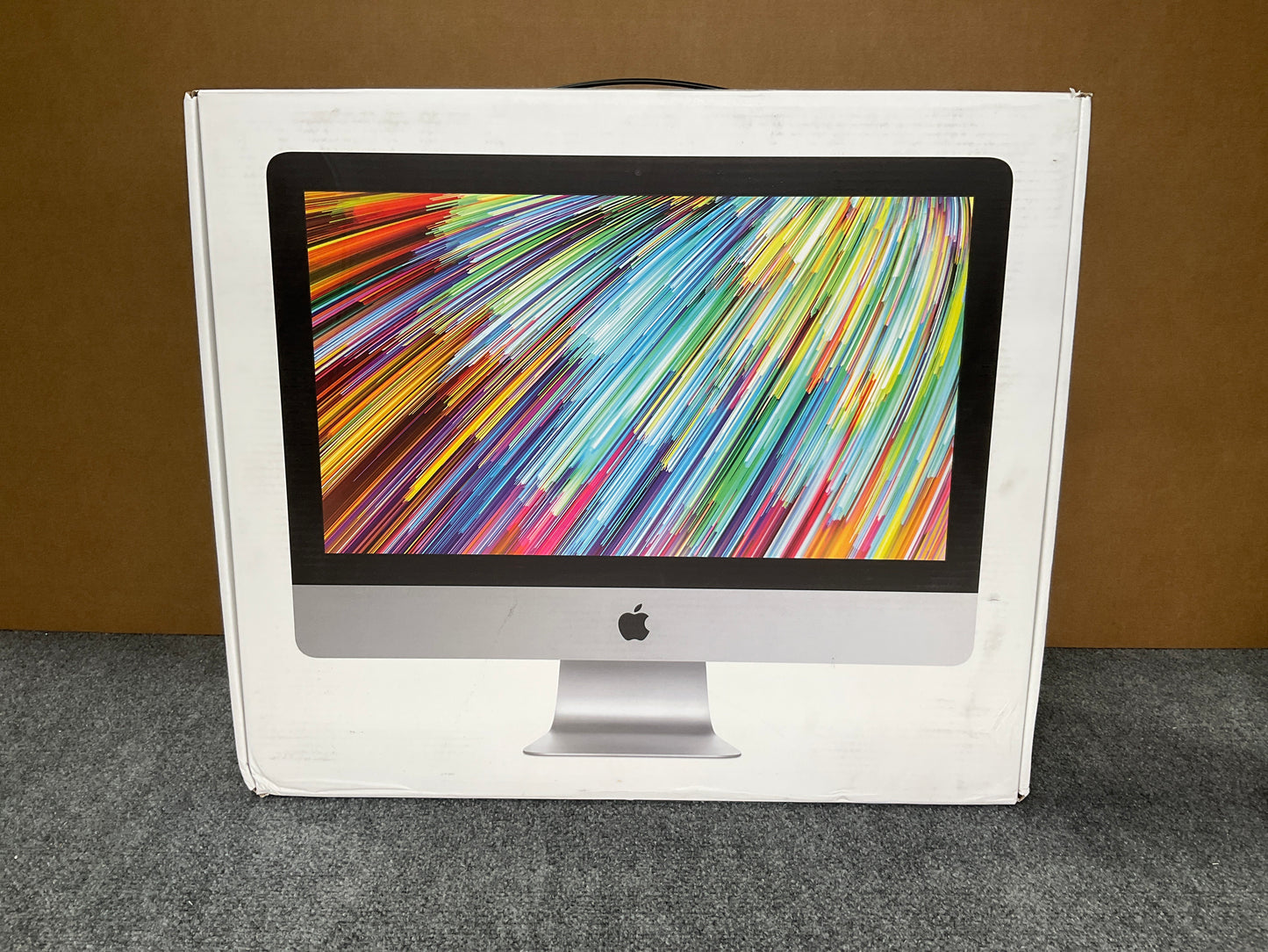 ♥ New, Open Box - iMac 21in 4K i5-8500 8GB / 1TB RP560X(4GB) MRT42LL/A (2019)
