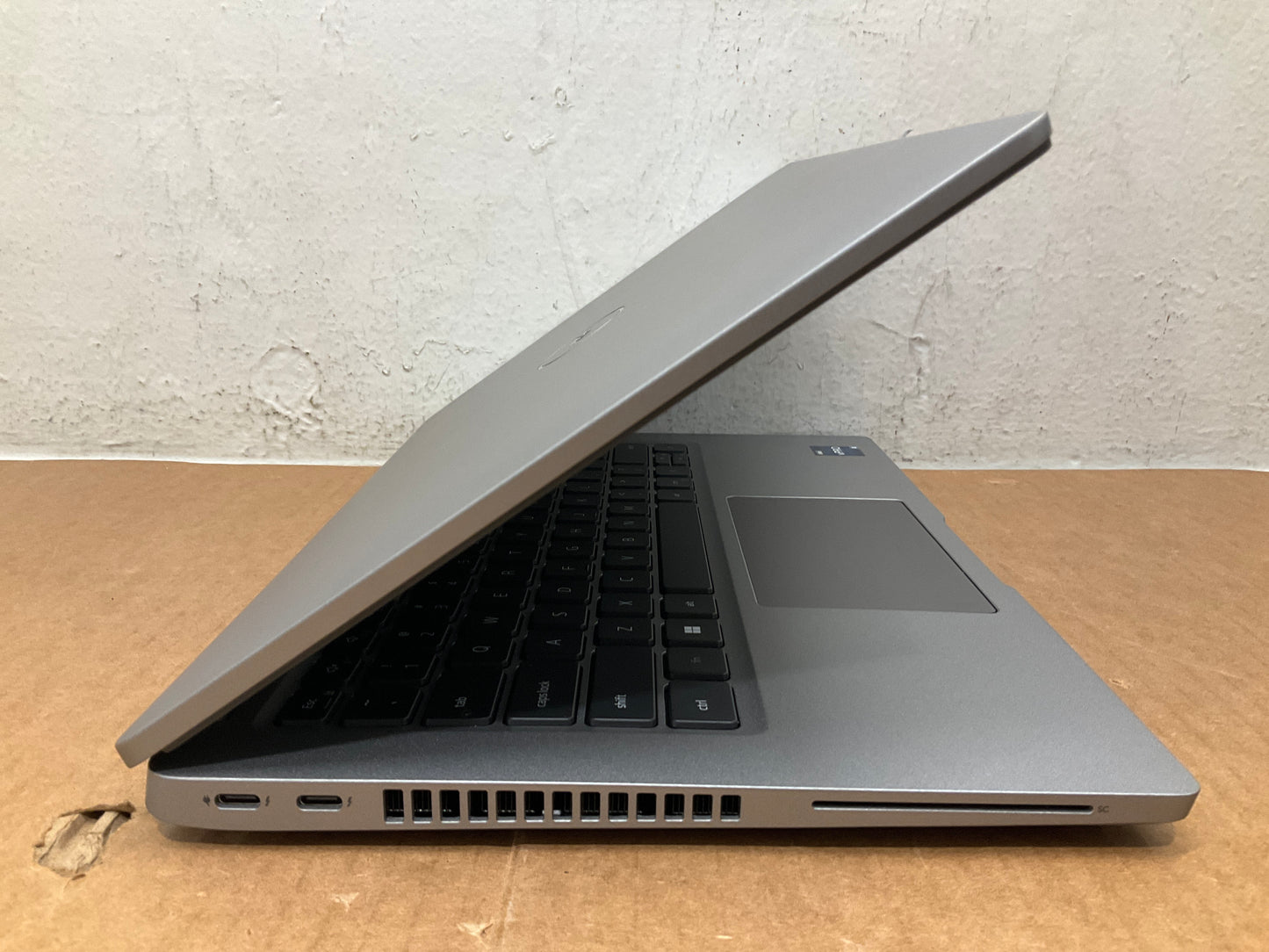♥ New, Open Box - Dell 14" Latitude 5430 Laptopi 5-1245U 16GB/512GB 6NRNF