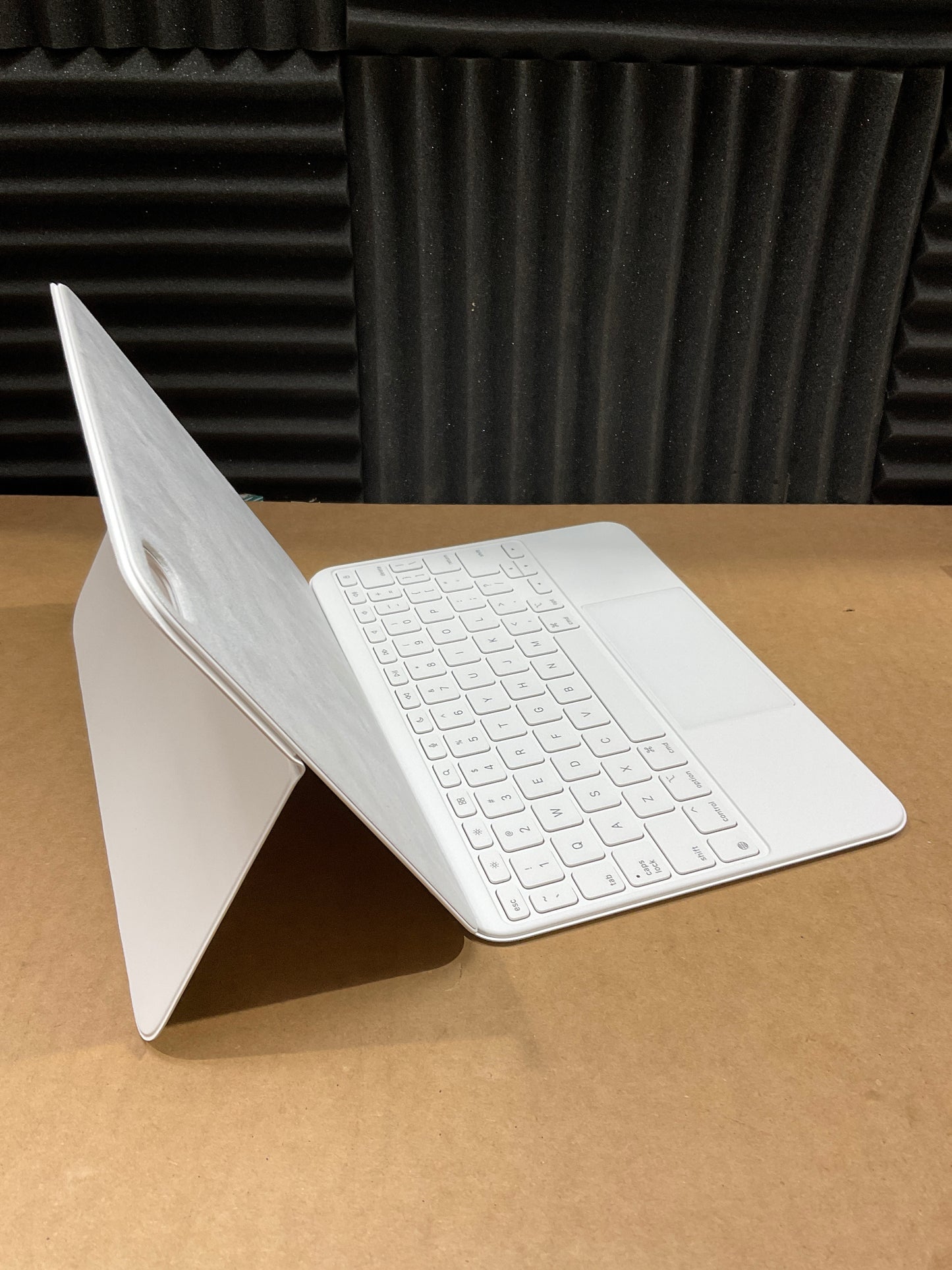 ♥ New, Open Box - Apple Magic Keyboard Folio for 10th Gen. iPad White English MQDP3LL/A