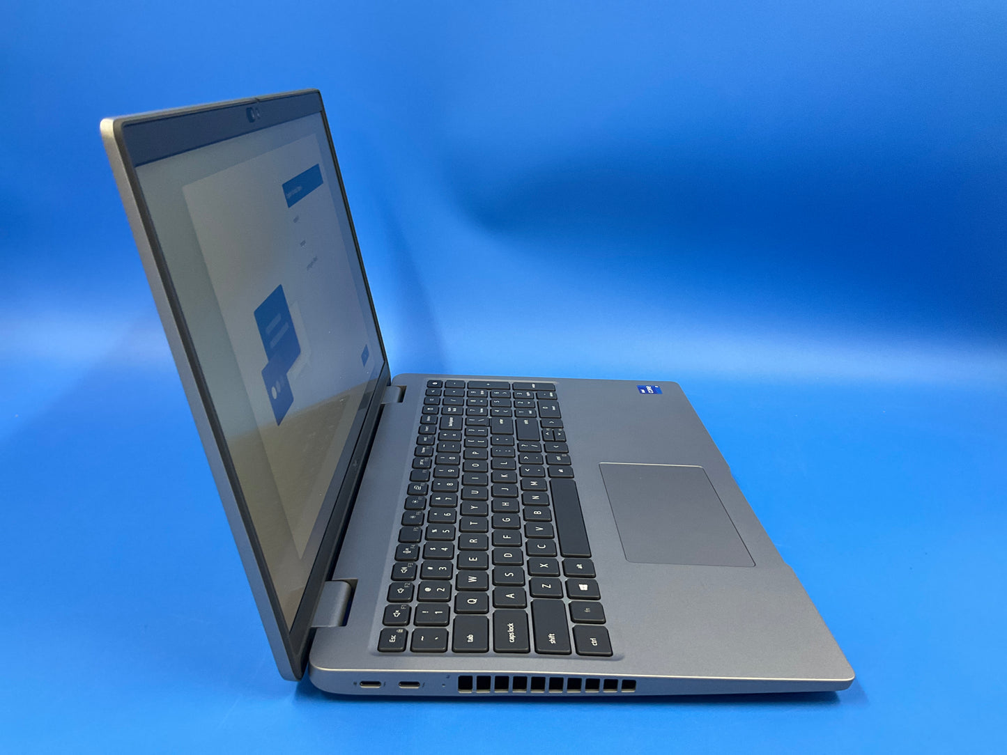 ♥ New, Open Box - Dell Latitude 5540 15.6-in i7-1370P 64GB/512GB Laptop