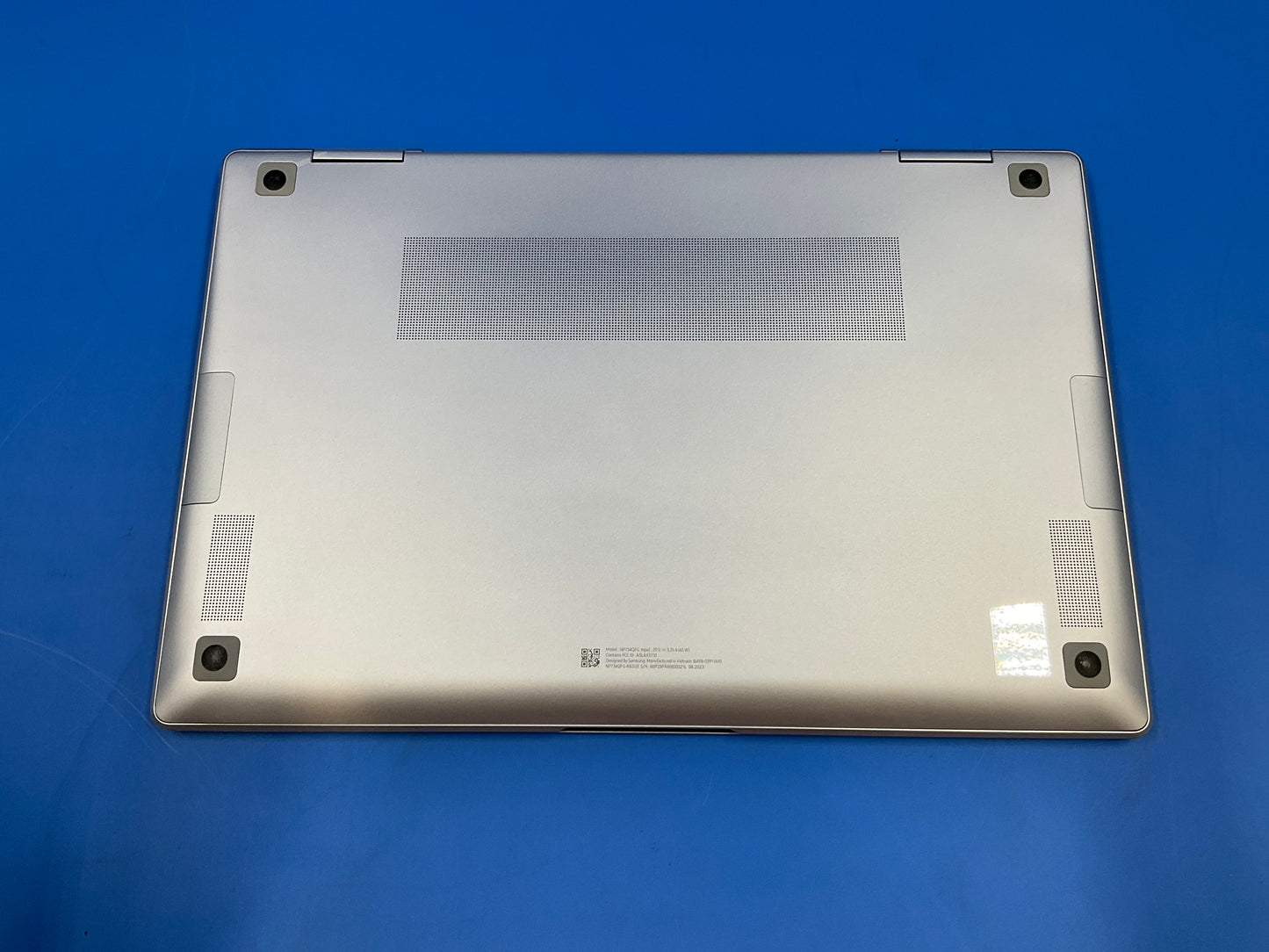 ♥ New, Open Box - Samsung 13.3" Galaxy Book3 360 Multi-Touch 2-in-1 i5-1340P 16GB/256GB Laptop