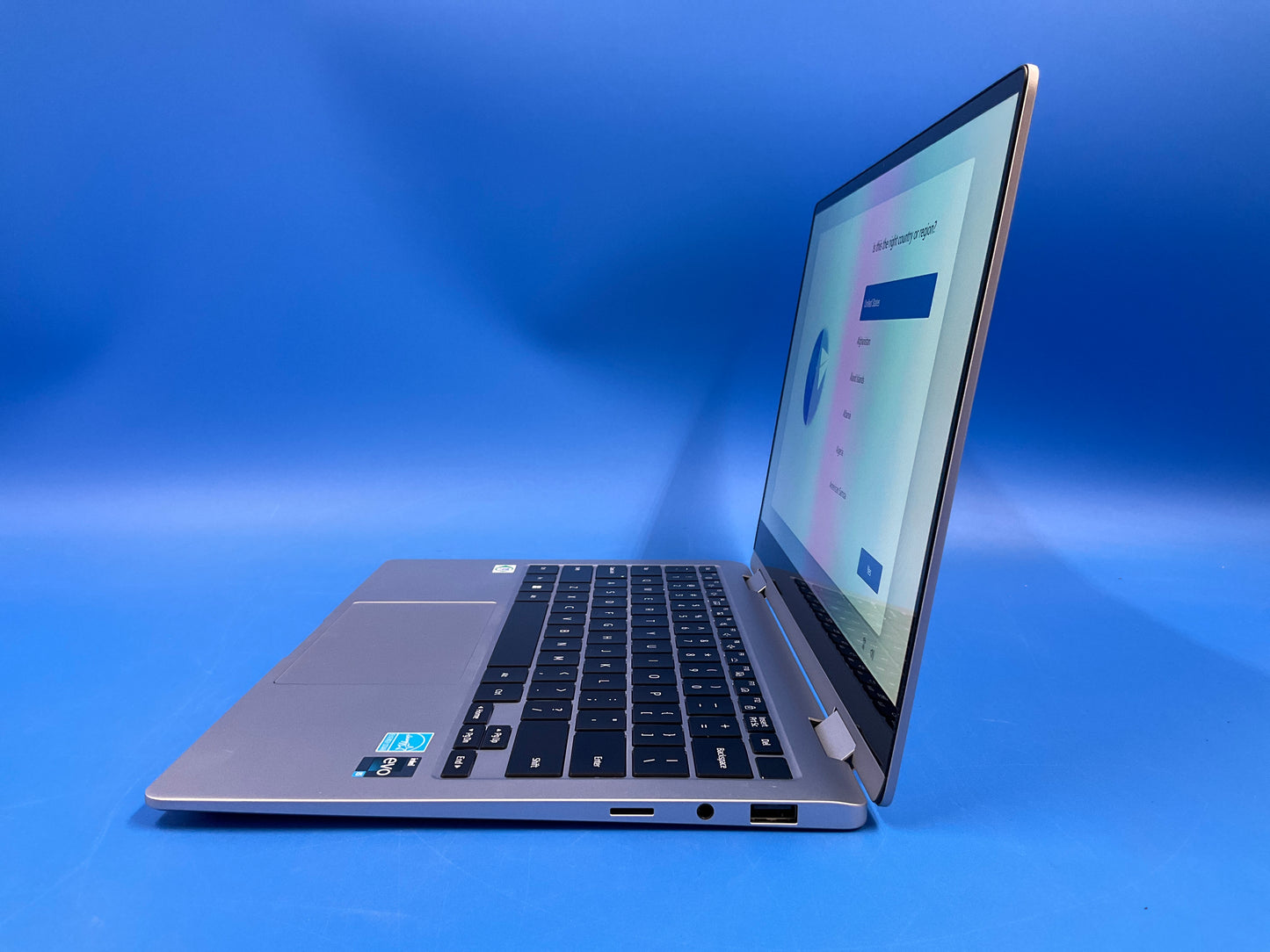 ♥ New, Open Box - Samsung 13.3" Galaxy Book3 360 Multi-Touch 2-in-1 i5-1340P 16GB/256GB Laptop