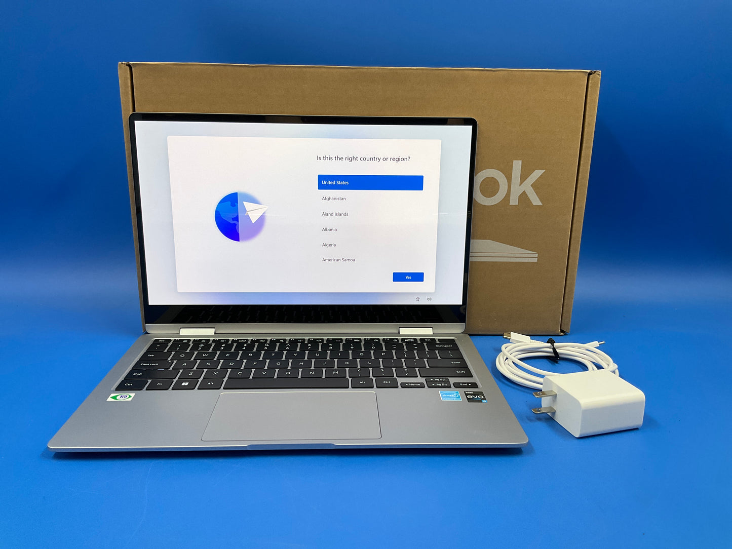 ♥ New, Open Box - Samsung 13.3" Galaxy Book3 360 Multi-Touch 2-in-1 i5-1340P 16GB/256GB Laptop