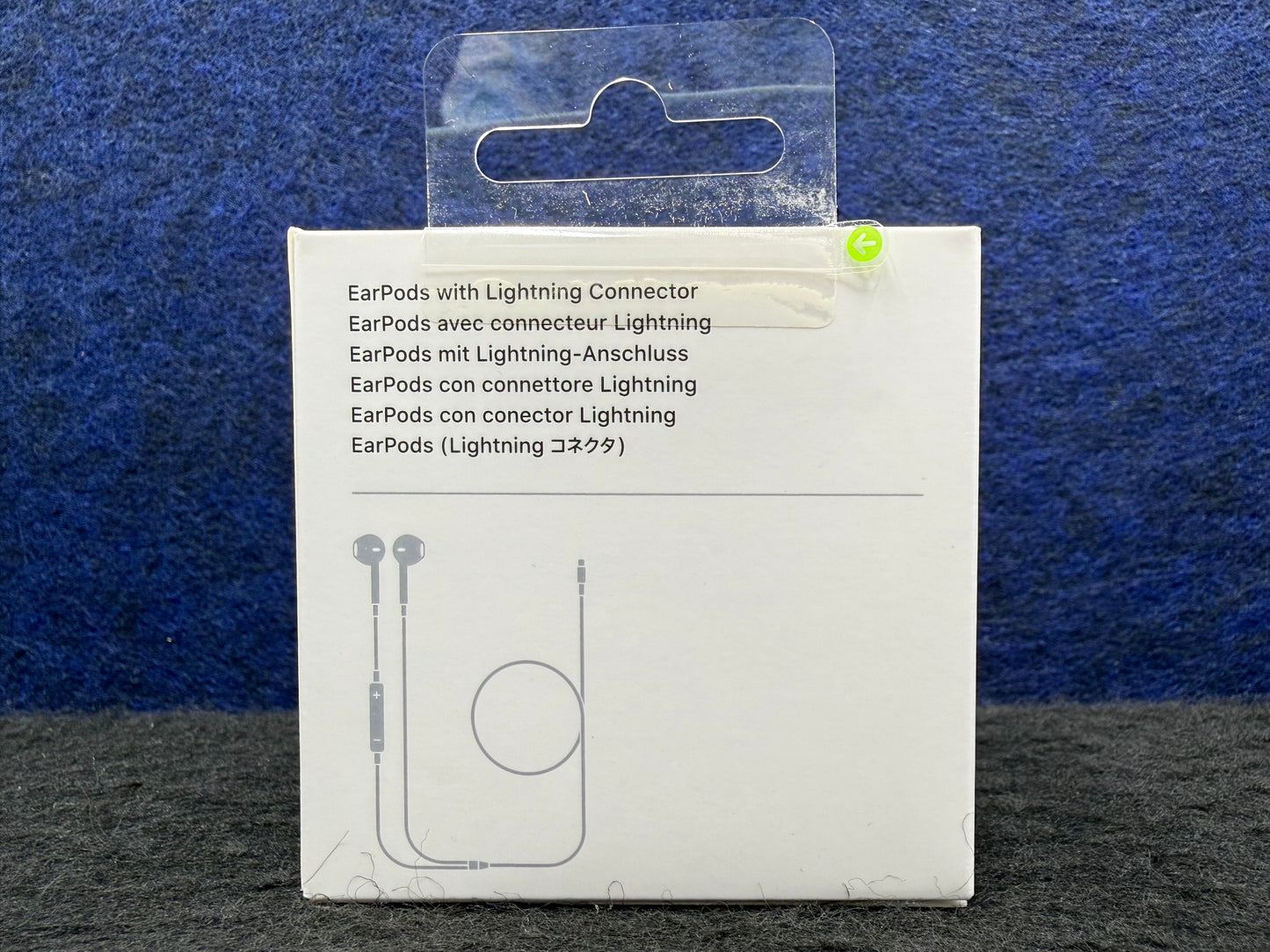 ♥ New, Factory Sealed -  Apple EarPods with Lightning Connector MMTN2AM/A