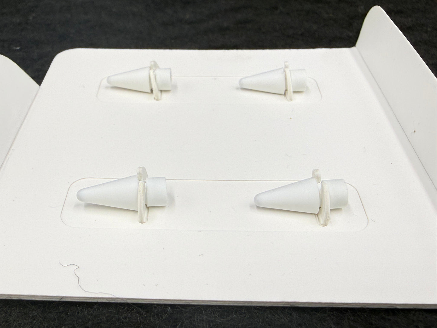♥ New, Open Box - Apple Pencil Tips (4-Pack) MX763AM/A