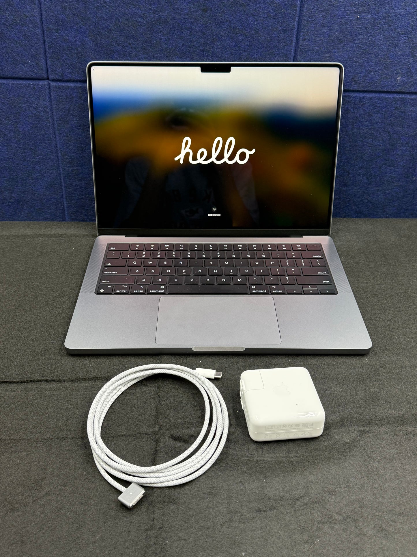 ♥ Refurbished - MacBook Pro 14.2" M3 8/10-Core 16GB/1TB Space Gray 2023 Z1C80001F