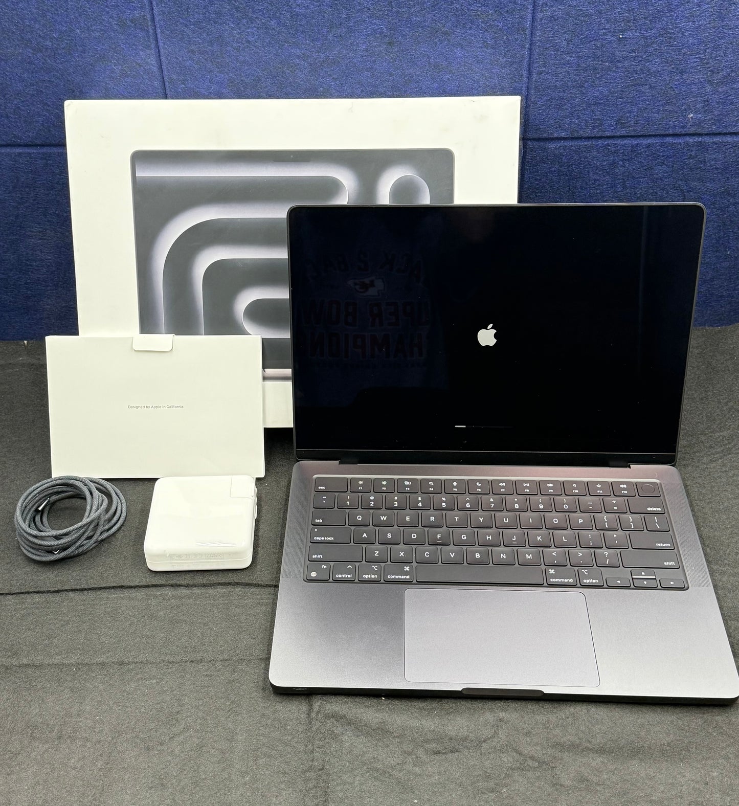 ♥ Open Box - MacBook Pro 14.2" M3Pro 12/18-Core 36GB/512GB Space Black 2023 Z1AU0029U
