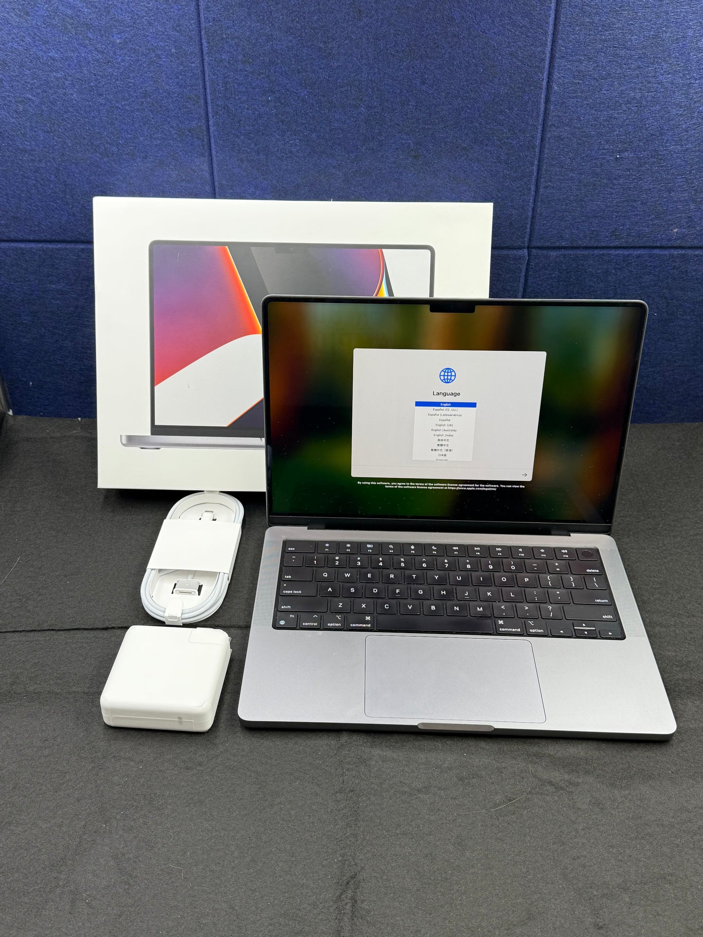 ♥ Open Box - Apple MacBook Pro 16.2" M4Pro 14/20-Core 48GB/1TB Silver 2024 Z1FP000C6