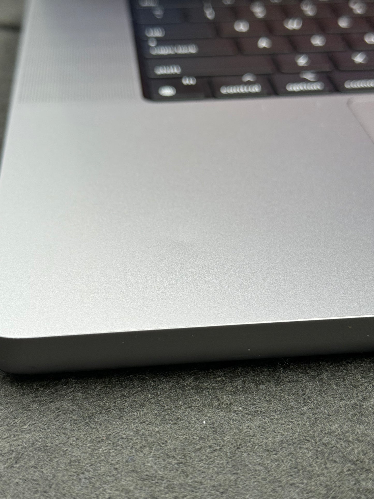 ♥ Open Box - MacBook Pro 16.2" M2 Pro 121/19-Core 16GB/512GB 2023 MNW83LL/A