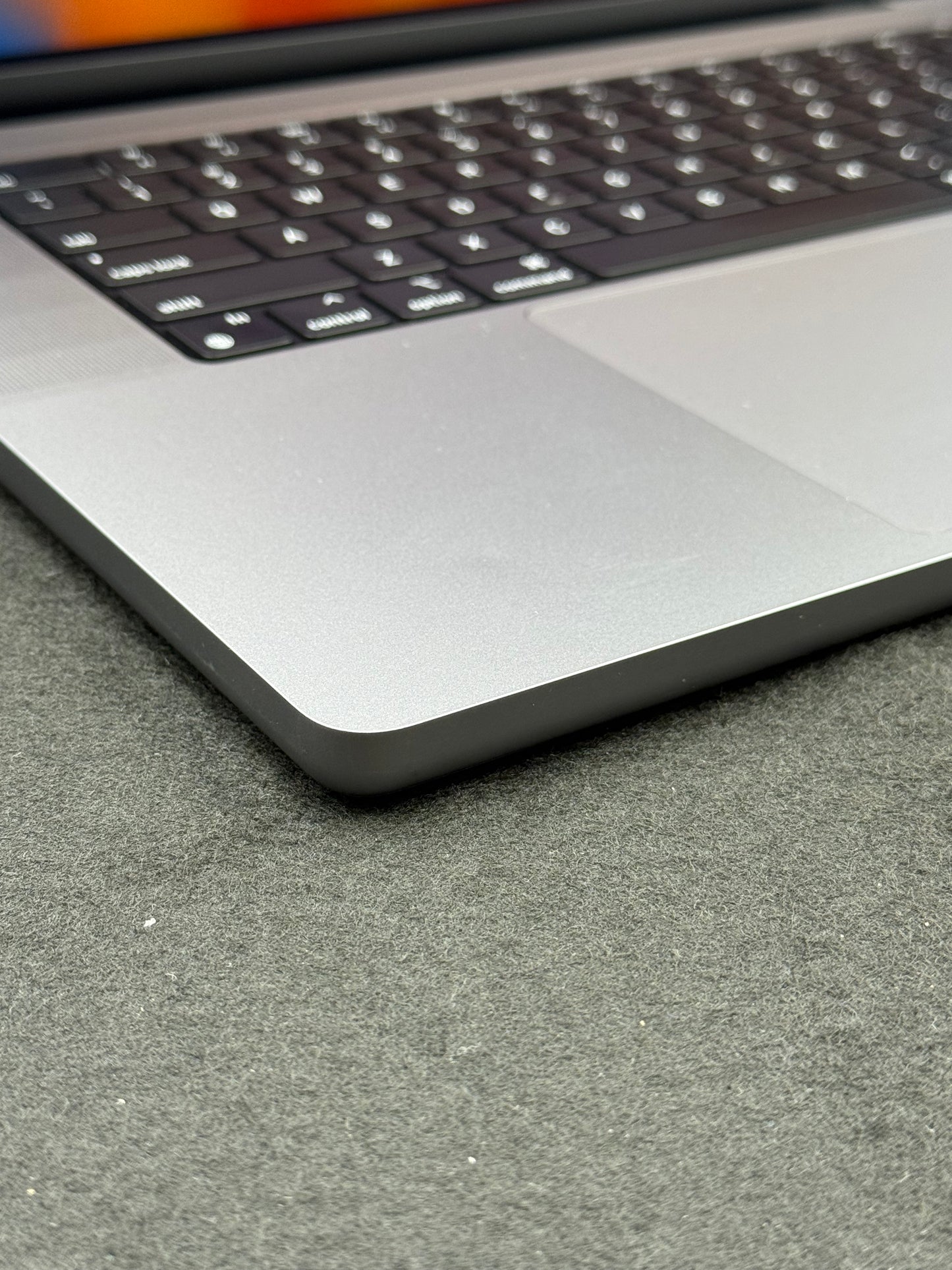 ♥ Open Box - MacBook Pro 16.2" M2 Pro 121/19-Core 16GB/512GB 2023 MNW83LL/A