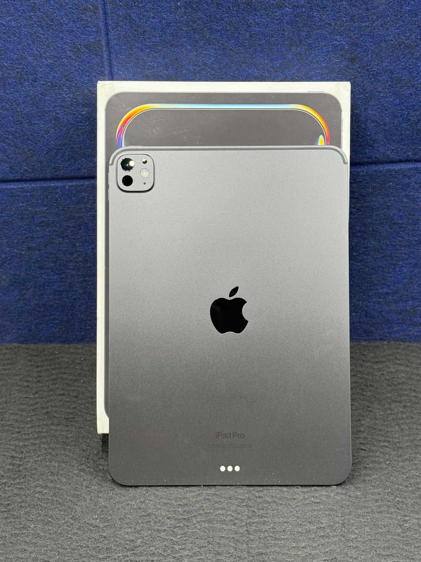 ♥ New, Open Box - iPad Pro M4 11" 512GB Space Black MVVC3LL/A