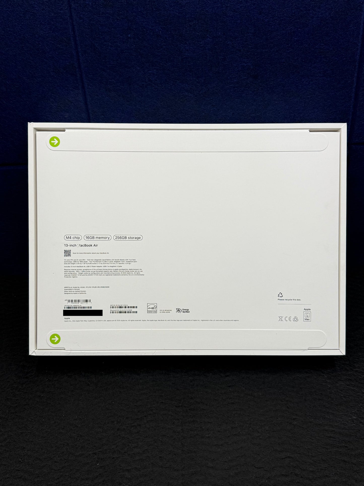 ♥ New, Factory Sealed - MacBook Air 13.6" M4 10/8-Core 16GB/256GB Starlight MW0Y3LL/A