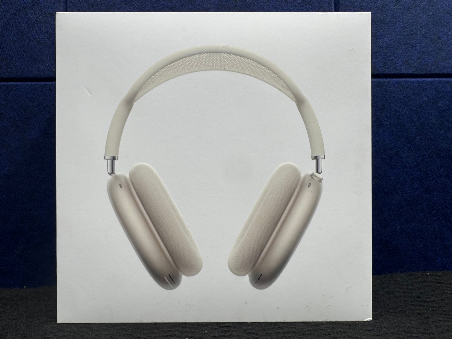 ♥ New, Factory Sealed - Apple Airpods Max Starlight USB-C MWW53AM/A