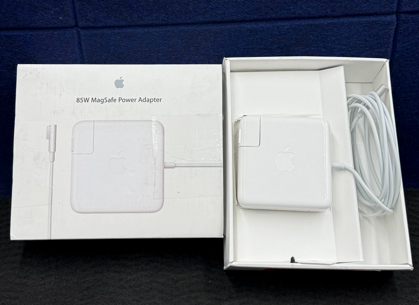 ♥ New, Open Box - Apple 85W MagSafe Power Adapter MC556LL/B