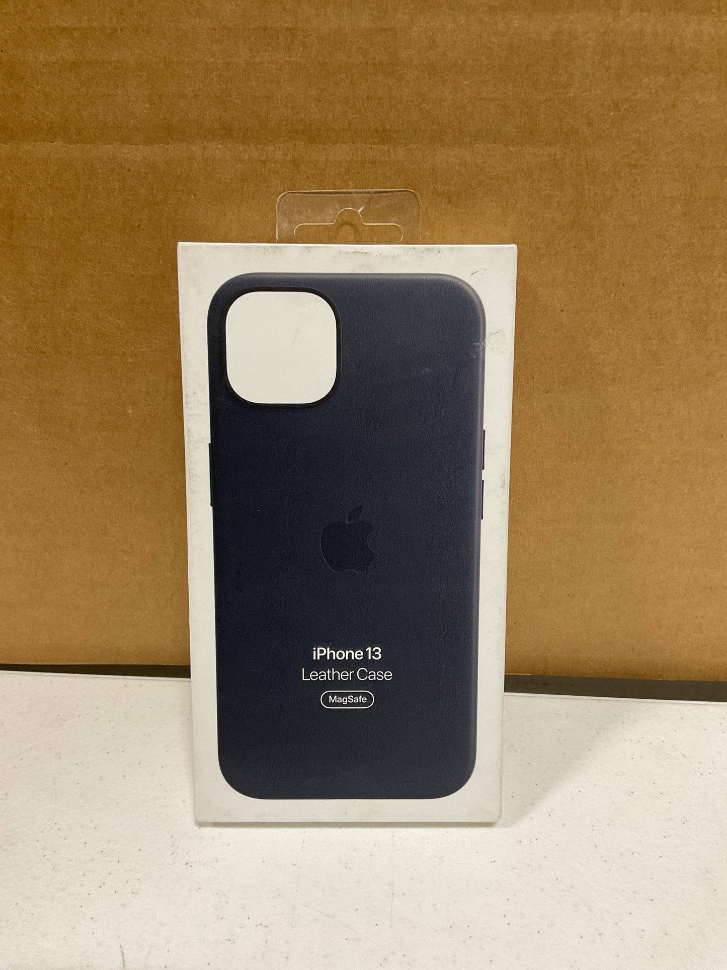 ♥ New, Factory Sealed - Apple iPhone 13 Black Leather Case MM183ZM/A