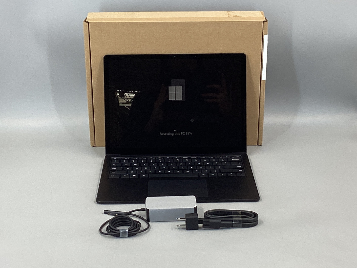 ♥ New, Open Box - Microsoft Surface Laptop 5 13.5-in  i7-1255U 32GB/512GB W5S-00001