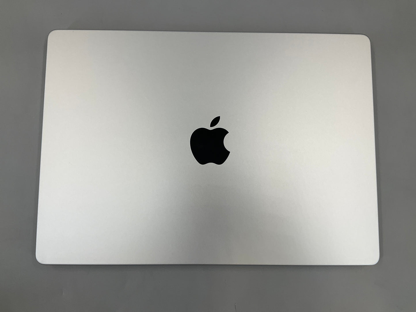 ♥ New, Open Box - Apple MacBook Pro M3-8core 16GB/512GB/BT5.3/WiFi6E/10core/14.2R Silver (2023)