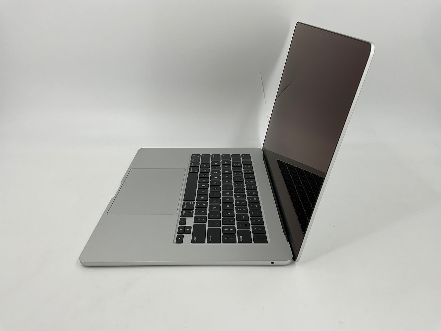 ♥ New, Open Box- Apple MacBook Air M2 16GB 256GB BT5 WiFi6 10core 15.3 Silver 2022 Z18P000T5