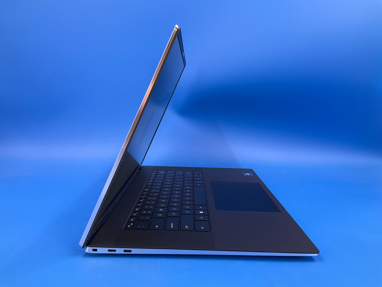 ♥ Refurbished - Dell XPS 17 9730 17-in i7-13700H 16GB/1TB RTX4050 Laptop J4TPX