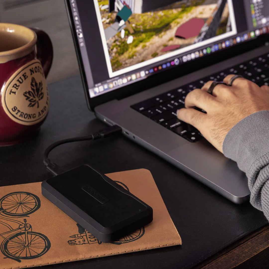 Glyph Atom PRO Portable Thunderbolt 3 NVMe SSD V2