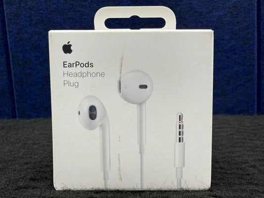 ♥ New, Factory Sealed - Apple EarPods with 3.5mm Plug  MWU53AM/A