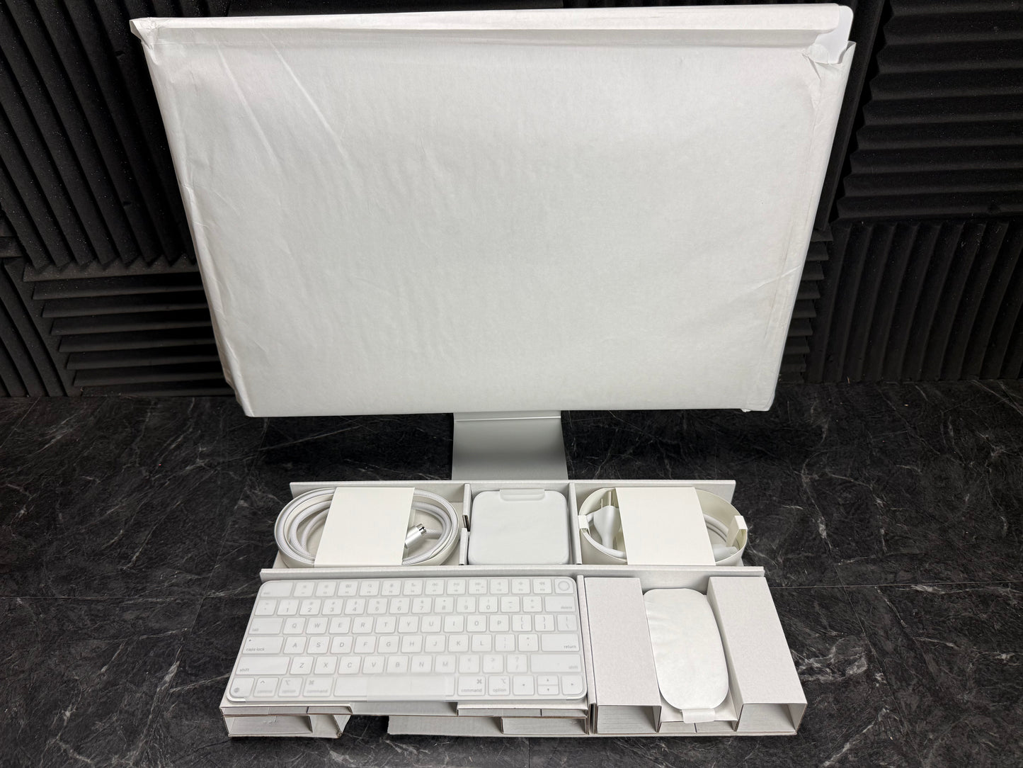♥ New, Open Box - iMac M4 10/10-Core 32GB/512GB Silver Z1EJ0008C