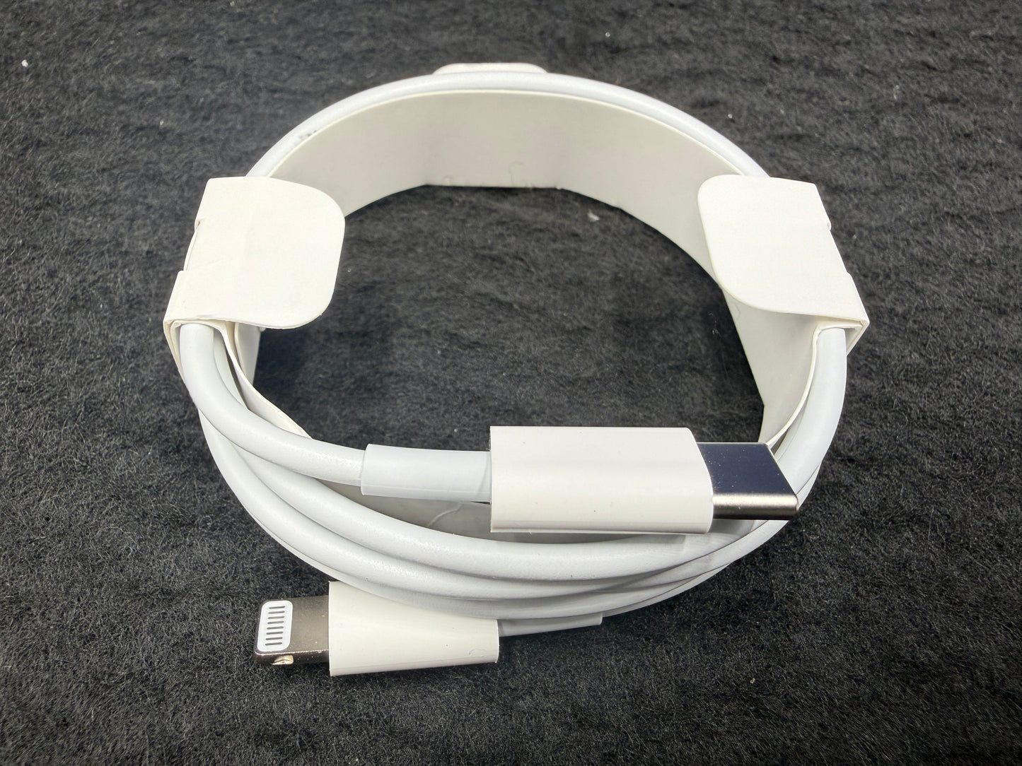 ♥ New, Open Box - Apple USB-C to Lightning Cable (3.3' / 1m) MUQ93AM/A