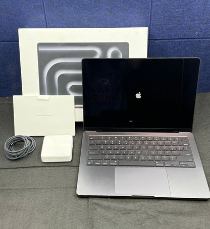 ♥ Open Box - MacBook Pro 14.2" M3Pro 12/18-Core 36GB/512GB Space Black 2023 Z1AU0029U