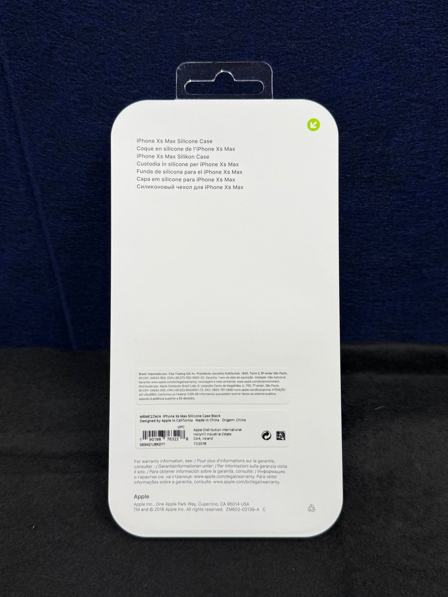 ♥ New, Factory Sealed - Apple iPhone Black Silicone Case for Xs Max MRWE2ZM/A