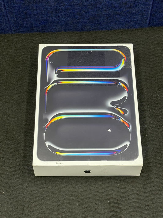 ♥ New, Factory Sealed - iPad Pro M511-Inch 256GB WiFi + Cellular Space Black ME2N4LL/A