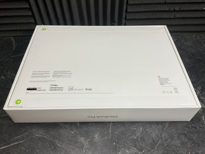 Apple MacBook Pro  M4MAX-16Core 64GB/1TB/BT5.3/Wifi6E/40Core/16.2R (silver) (2024) Z1FP000CD